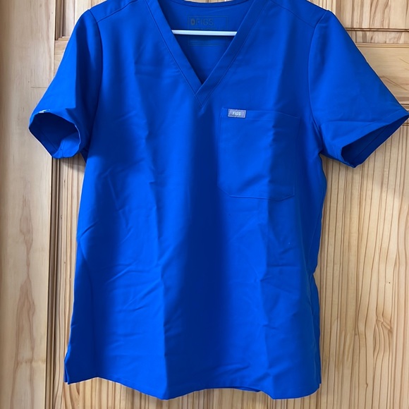 FIGS Catarina one pocket scrub top - Picture 2 of 3